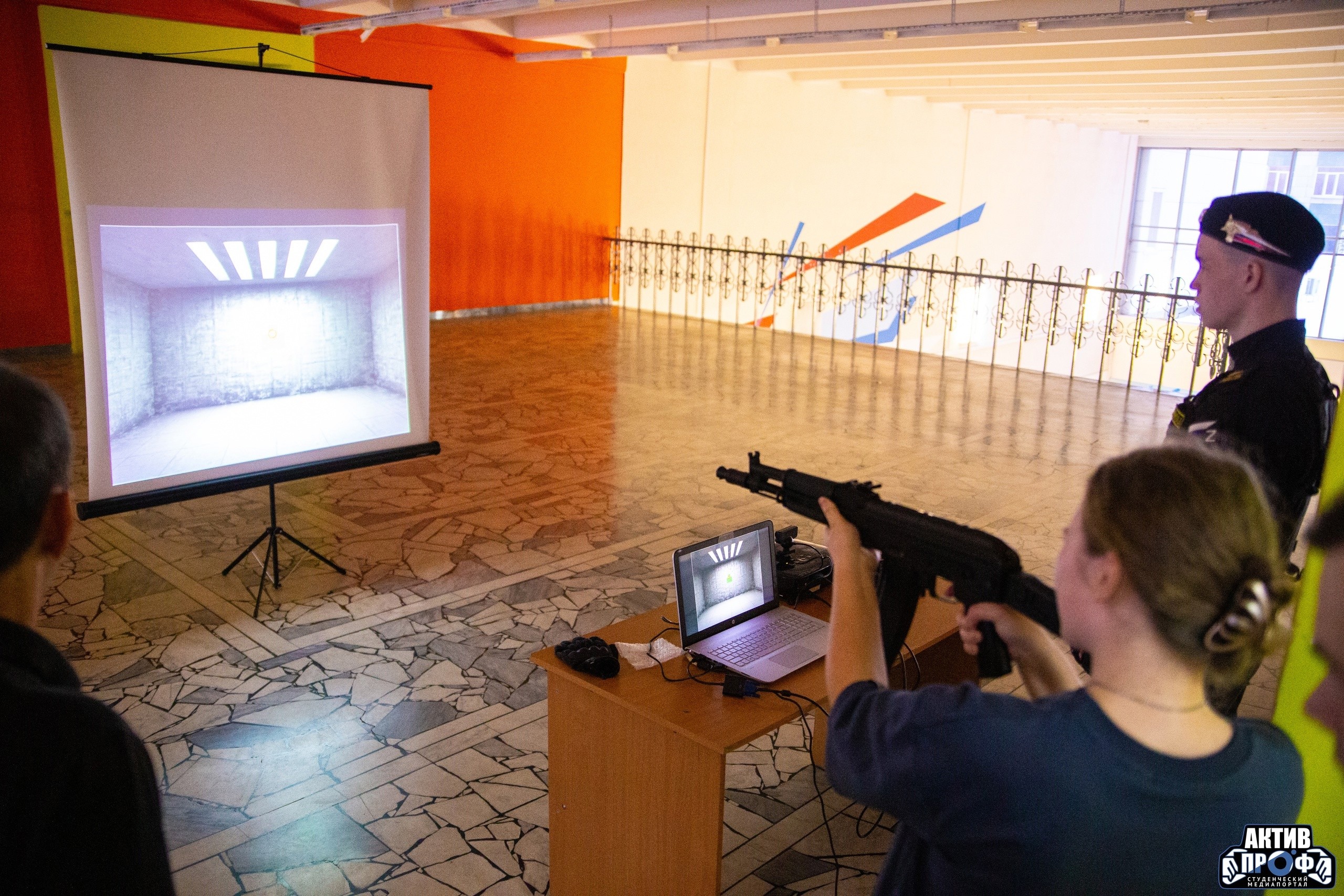 '�������� ���': ������, ���������� � ��������