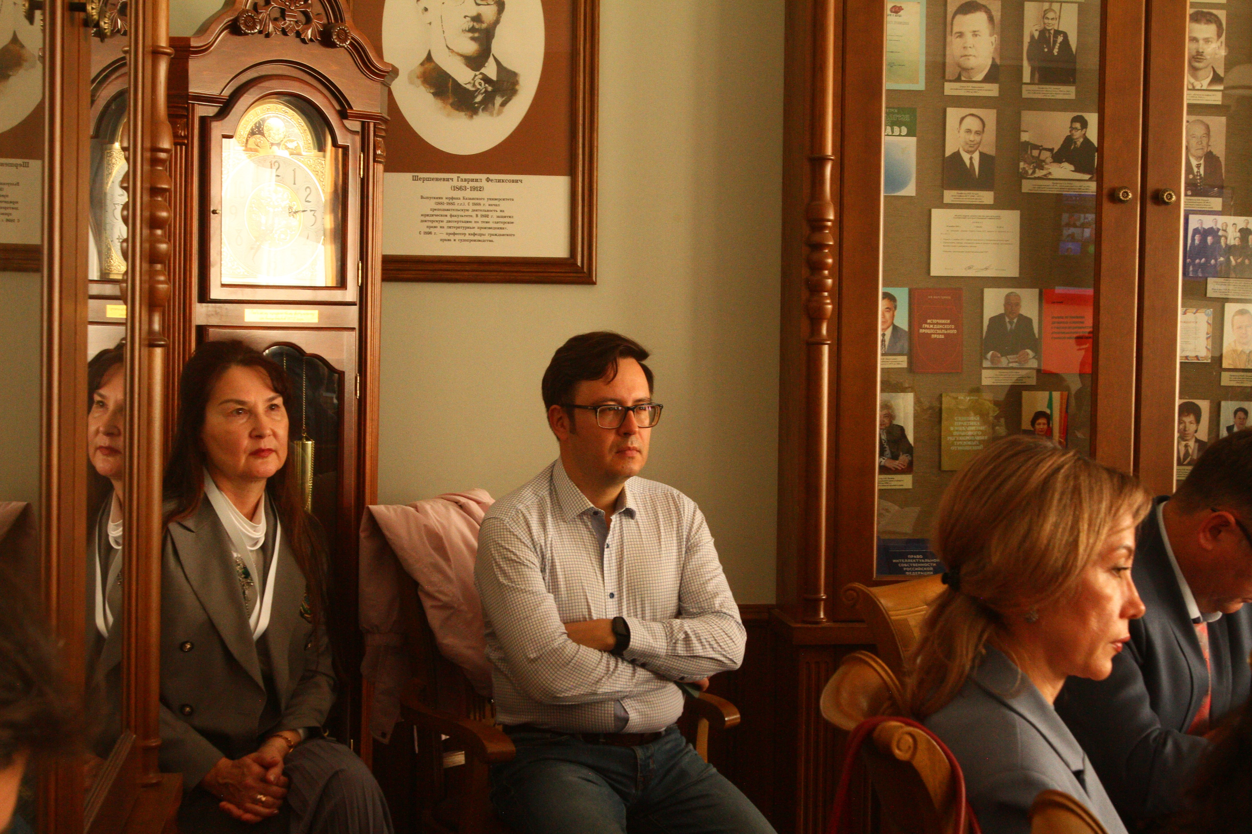 � ������ III ���������� �������������� ������������ ������ ������ ��������� ������: '��������� ����������� �����: ������� � ��������� (� 220-����� ���������� ������������)'