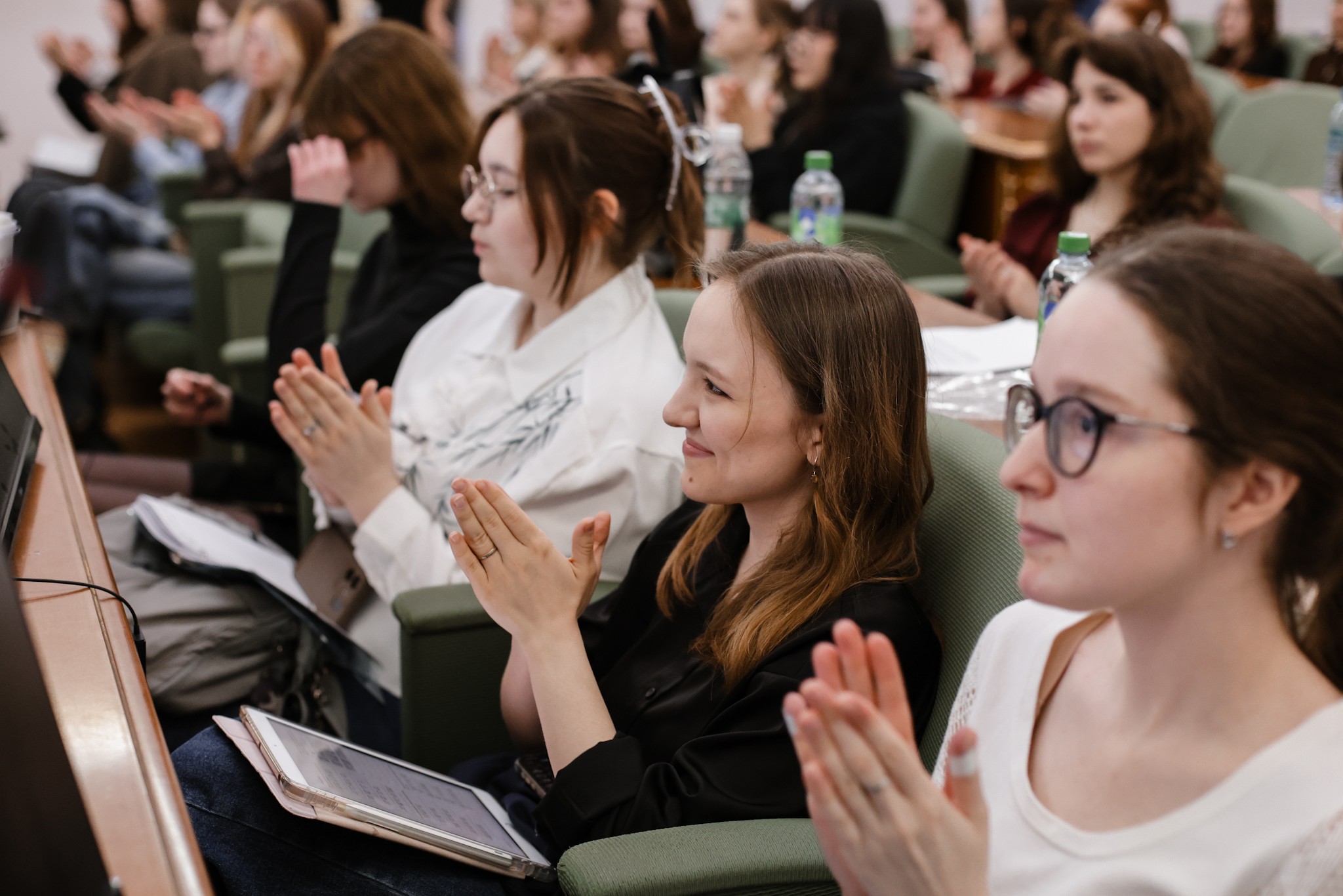 В КФУ прошла конференция 'Россия?Корея: настоящее и будущее российского корееведения' В КФУ прошла конференция 'Россия?Корея: настоящее и будущее российского корееведения'