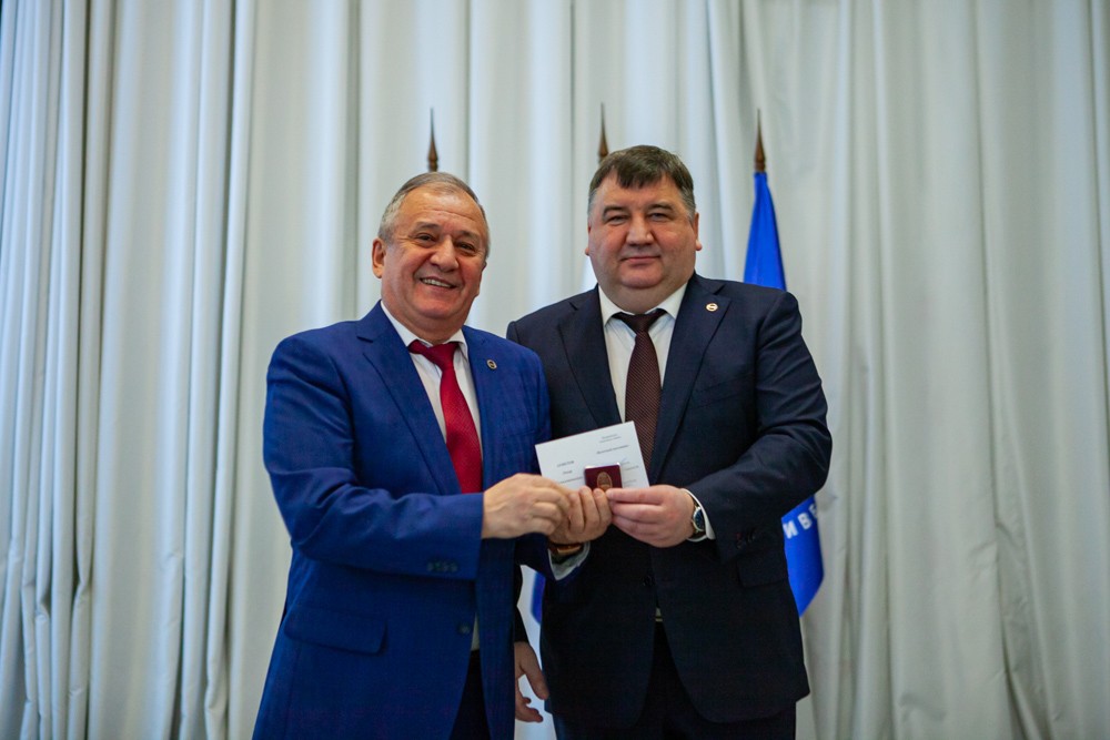 Елабужский институт отметил 125-летие императорским балом Елабужский институт отметил 125-летие императорским балом