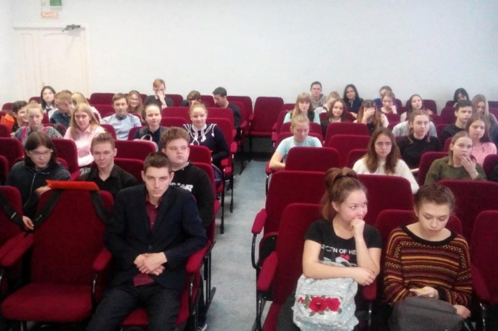 Профориентационная встреча со старшеклассниками из Удмуртии Профориентационная встреча со старшеклассниками из Удмуртии