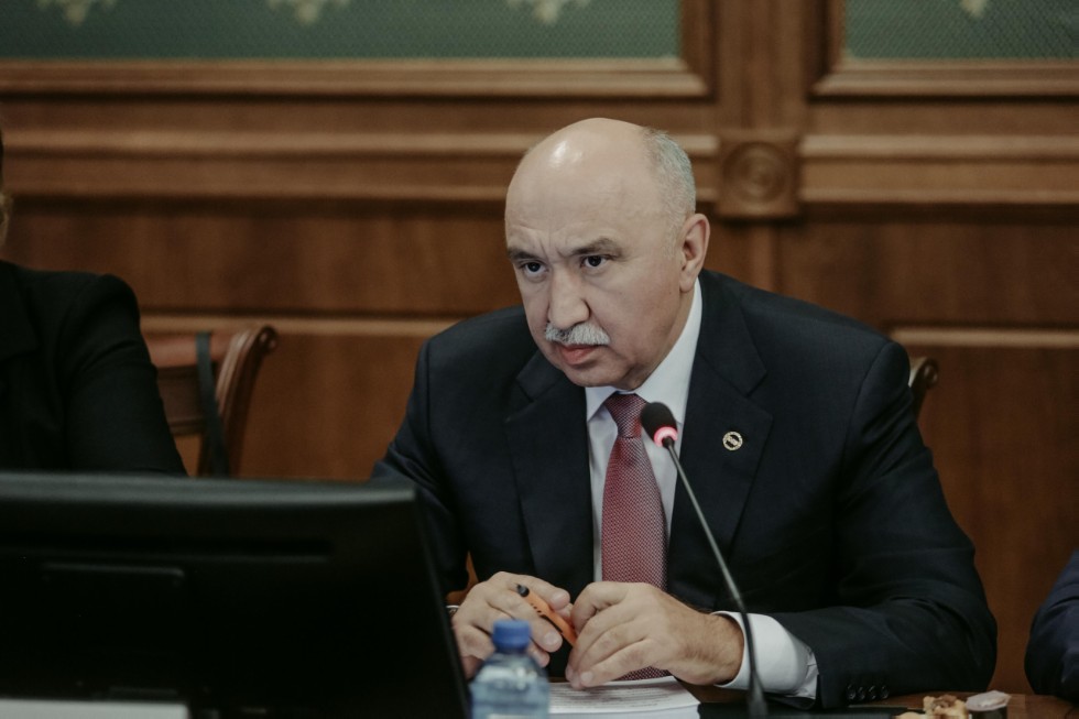 Supervisory Board approves University's five-year performance report