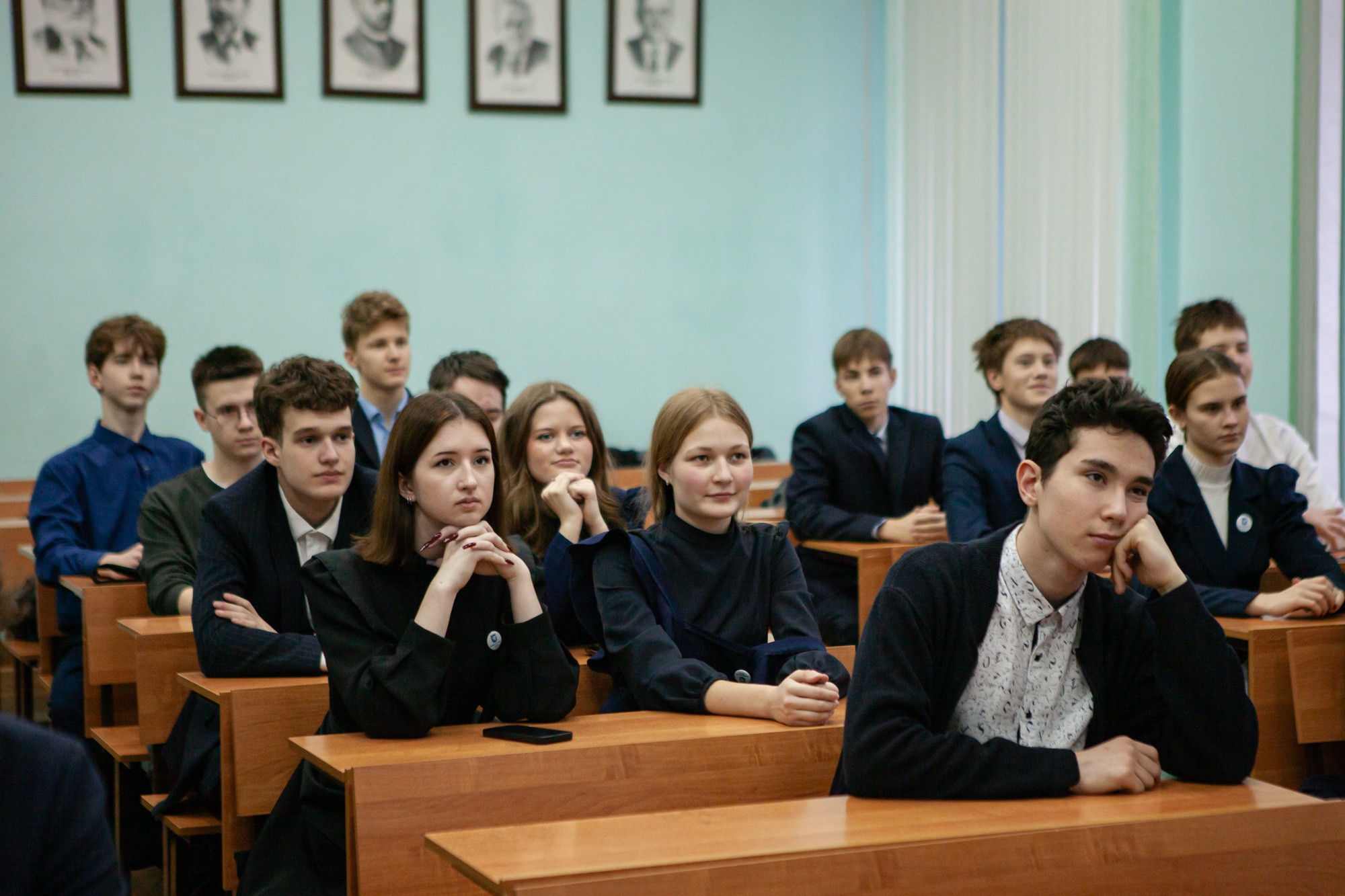 Фестиваль 'Открывая мир науки' объединил студентов и школьников в Елабужском институте КФУ Фестиваль 'Открывая мир науки' объединил студентов и школьников в Елабужском институте КФУ