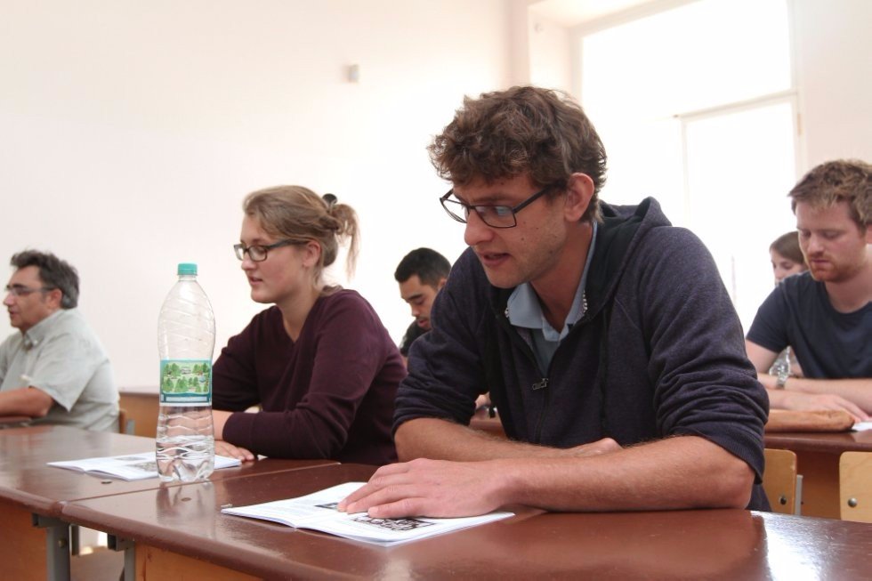 Singing Russian Songs Helps Foreign Students Learn Russian