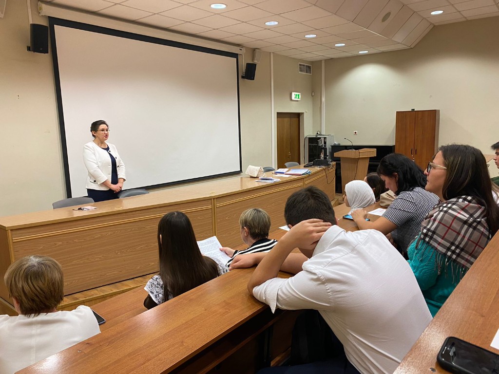 Лев Толстой исемендәге фәнни конференция-конкурсның йомгаклау турында 'Татар әдәбиятының мөһим мәсьәләләре' дип исемләнгән юнәлештә 51 укучы эзләнү эше тәкъдим итте Лев Толстой исемендәге фәнни конференция-конкурсның йомгаклау турында 'Татар әдәбиятының мөһим мәсьәләләре' дип исемләнгән юнәлештә 51 укучы эзләнү эше тәкъдим итте