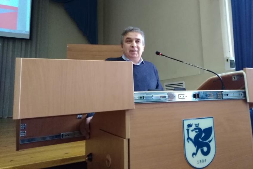 Учиться в Институте сложно, но интересно и весело! Учиться в Институте сложно, но интересно и весело!