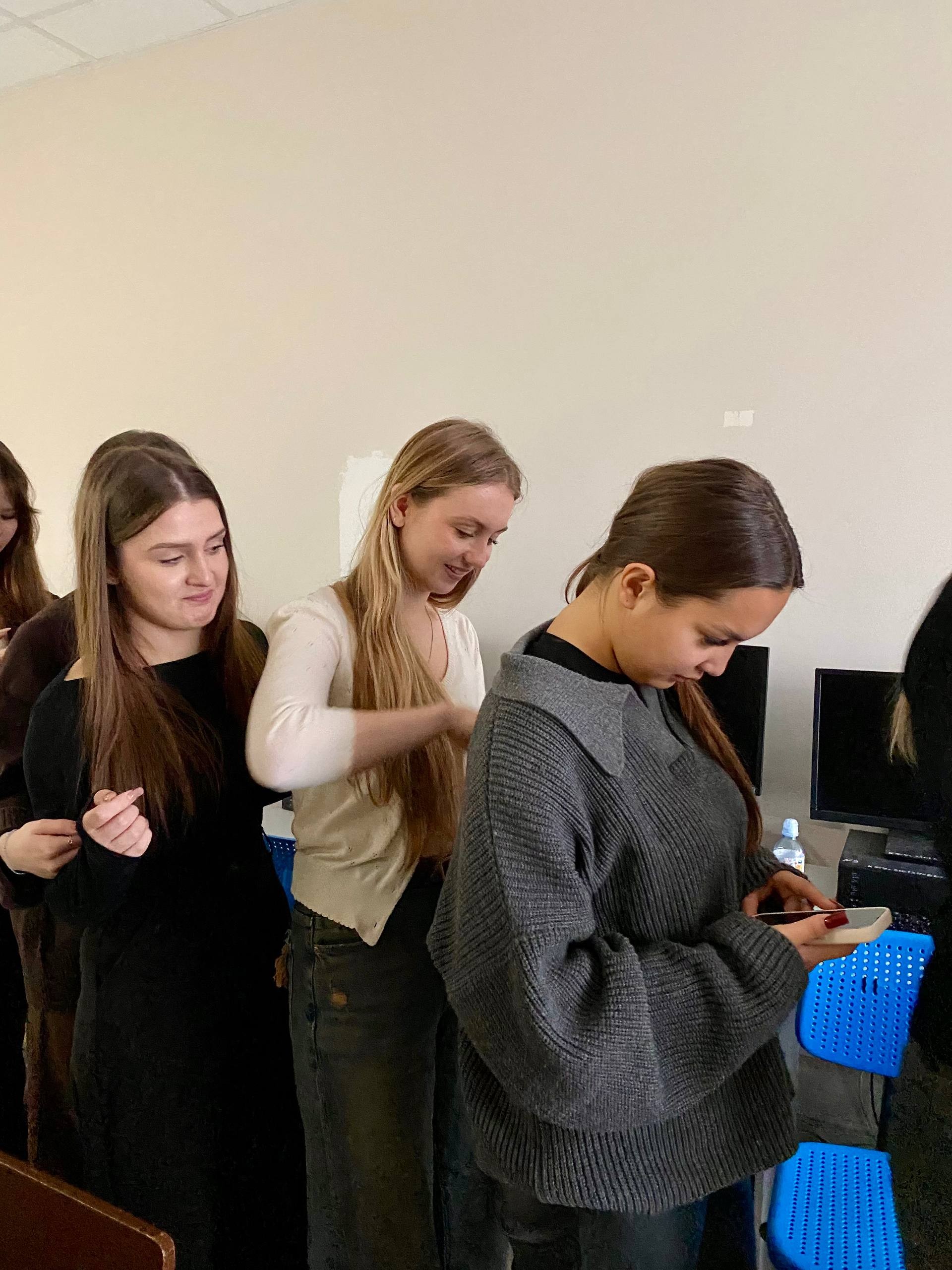 Знакомство с кафедрой через игру: студенческие научные кружки провели интерактивную встречу для первокурсников Знакомство с кафедрой через игру: студенческие научные кружки провели интерактивную встречу для первокурсников