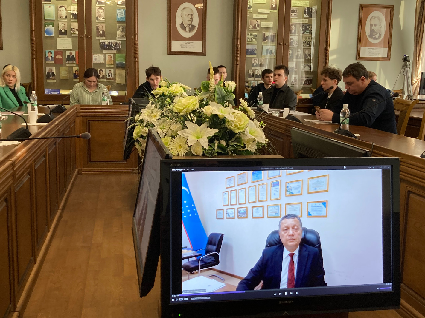 21 марта на Юридическом факультете Казанского (Приволжского) федерального университета состоялась международная научная конференция 'Правовые традиции и заимствования в развитии правовых систем'. 21 марта на Юридическом факультете Казанского (Приволжского) федерального университета состоялась международная научная конференция 'Правовые традиции и заимствования в развитии правовых систем'.