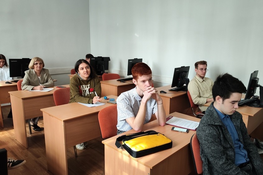 Ежегодная итоговая конференция студентов КФУ прошла на кафедре математики и прикладной информатики Ежегодная итоговая конференция студентов КФУ прошла на кафедре математики и прикладной информатики