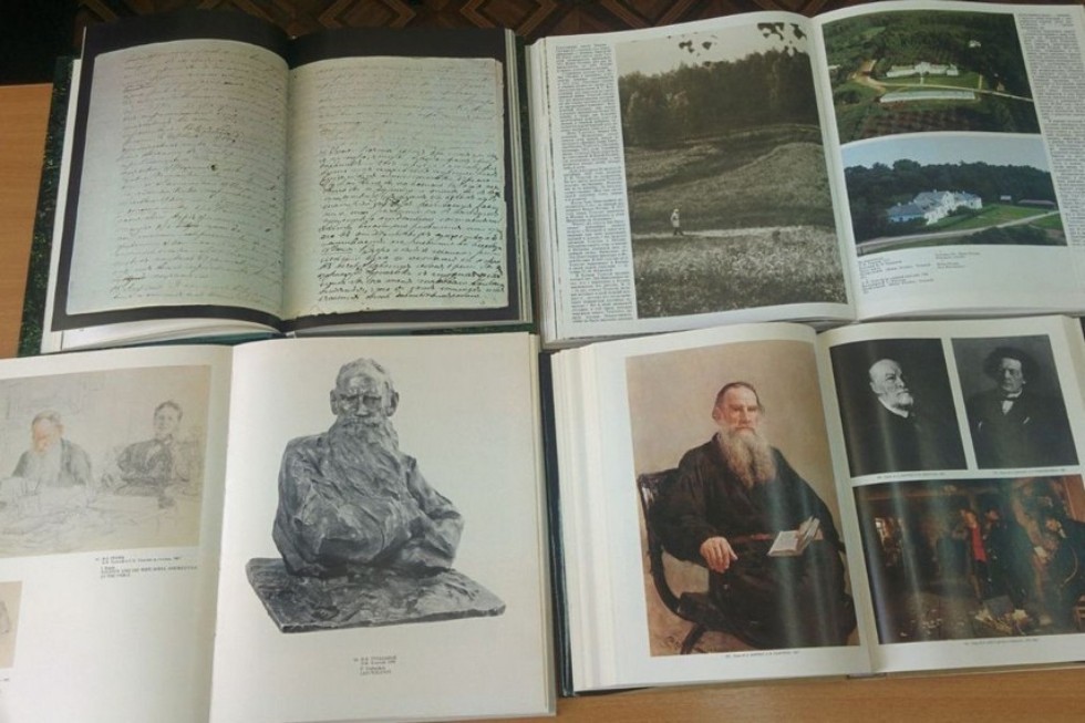 В рамках Года Льва Толстого библиотекой Елабужского института КФУ запланирован цикл выставок В рамках Года Льва Толстого библиотекой Елабужского института КФУ запланирован цикл выставок