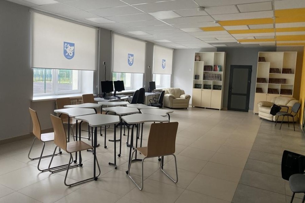 ����������