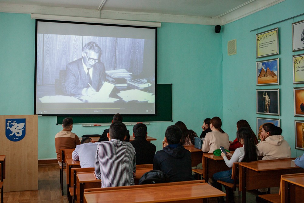 ������-���������� ������ ������ � '���������������' ����� � ���������� ��������� ���