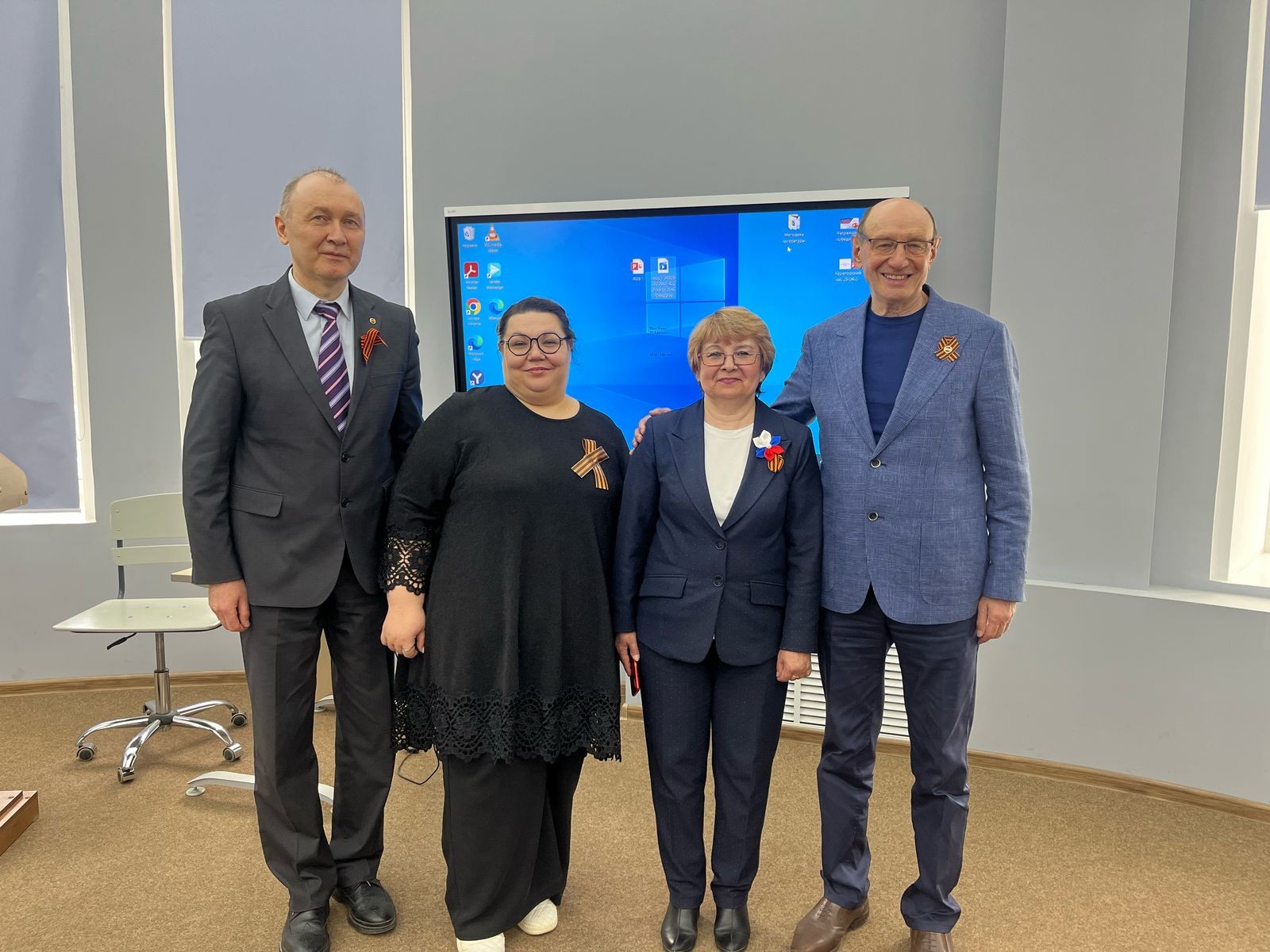 Открытый кураторский час в Институте психологии и образования к 80-летию Великой Победы проведен в Институте психологии и образования Открытый кураторский час в Институте психологии и образования к 80-летию Великой Победы проведен в Институте психологии и образования