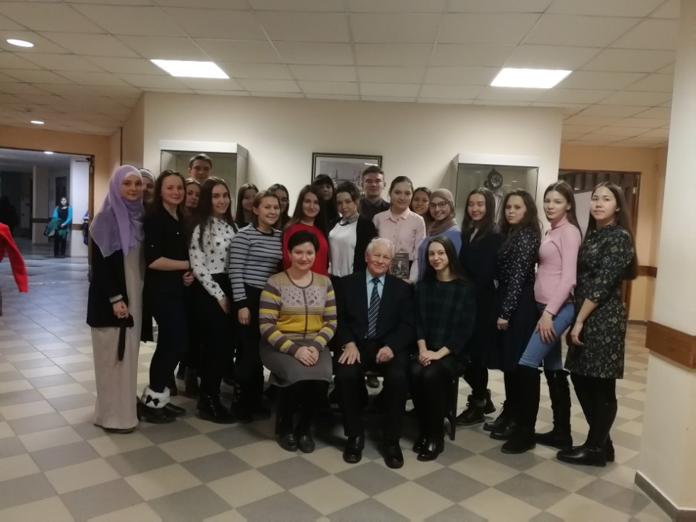 ТЕЛНЕҢ САФЛЫГЫ ҮЗЕБЕЗДӘН ТОРА ТЕЛНЕҢ САФЛЫГЫ ҮЗЕБЕЗДӘН ТОРА