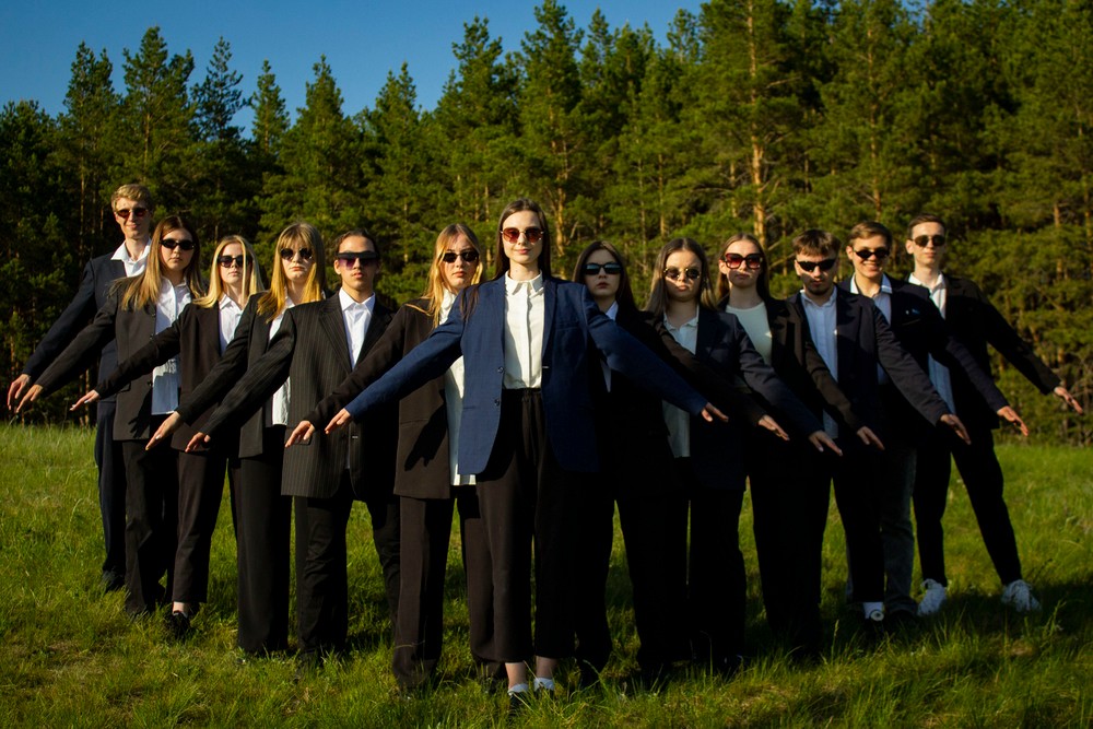 Традиционная фотосессия танцевального коллектива 'Шаг вперёд' Традиционная фотосессия танцевального коллектива 'Шаг вперёд'