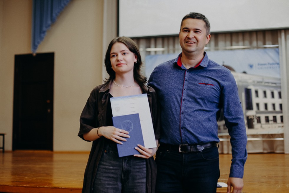 Состоялось торжественное вручение дипломов выпускникам бакалавриата по направлению Состоялось торжественное вручение дипломов выпускникам бакалавриата по направлению