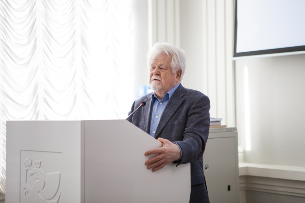 В Елабужском институте состоялась открытая лекция 'Образование как фундаментальное понятие всех времен и народов' В Елабужском институте состоялась открытая лекция 'Образование как фундаментальное понятие всех времен и народов'