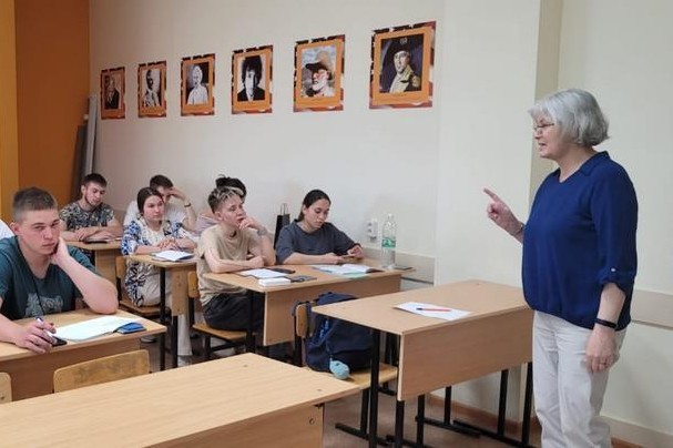 В Елабужском институте прошла лекция 'Мы против коррупции' В Елабужском институте прошла лекция 'Мы против коррупции'