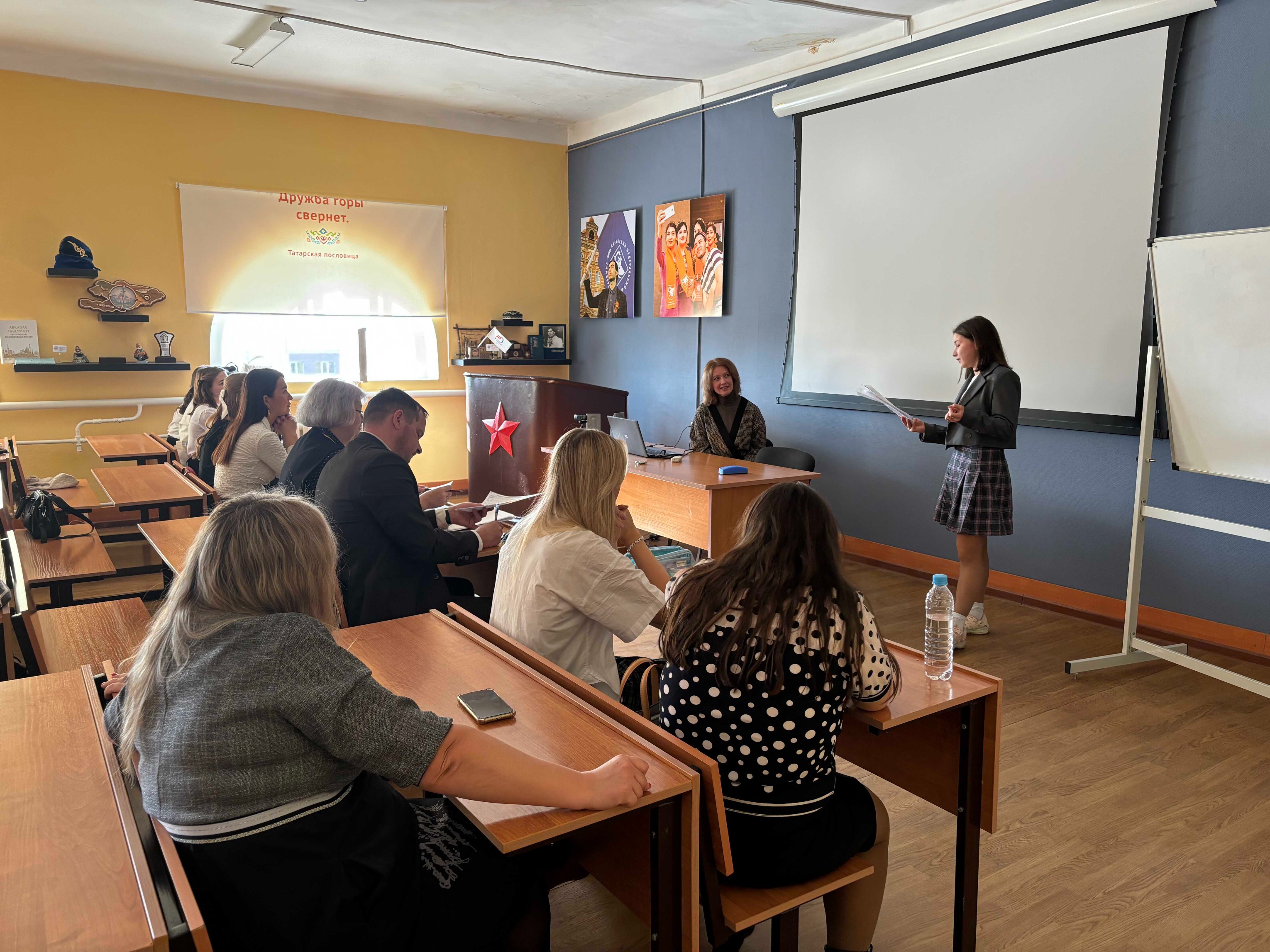 Юные исследователи представили свои работы на конференции 'Юный филолог ? 2024' Юные исследователи представили свои работы на конференции 'Юный филолог ? 2024'