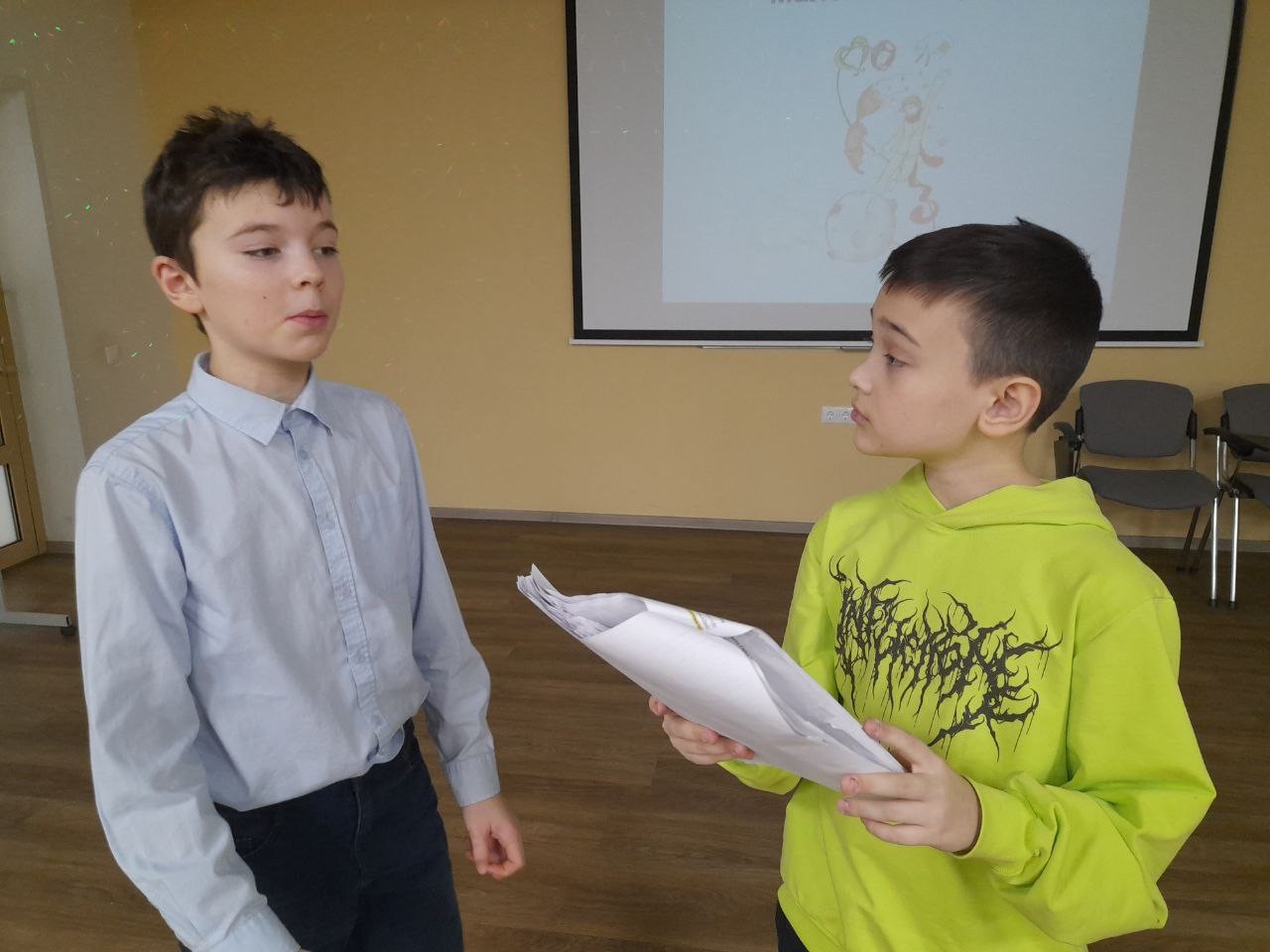 Репетиция детского спектакля по повести 'Маленький принц' в детском театре КФУ 'Радуга' Репетиция детского спектакля по повести 'Маленький принц' в детском театре КФУ 'Радуга'