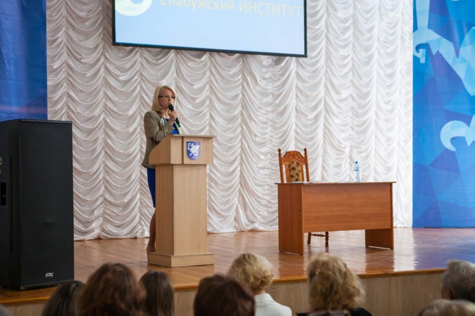 В Елабужском институте КФУ прошло совещание трудового коллектива В Елабужском институте КФУ прошло совещание трудового коллектива