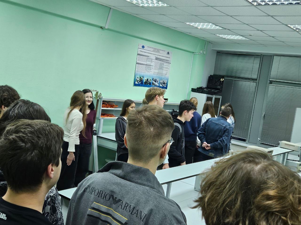 Школьники лицея Иннополис познакомились с физикой в КФУ Школьники лицея Иннополис познакомились с физикой в КФУ