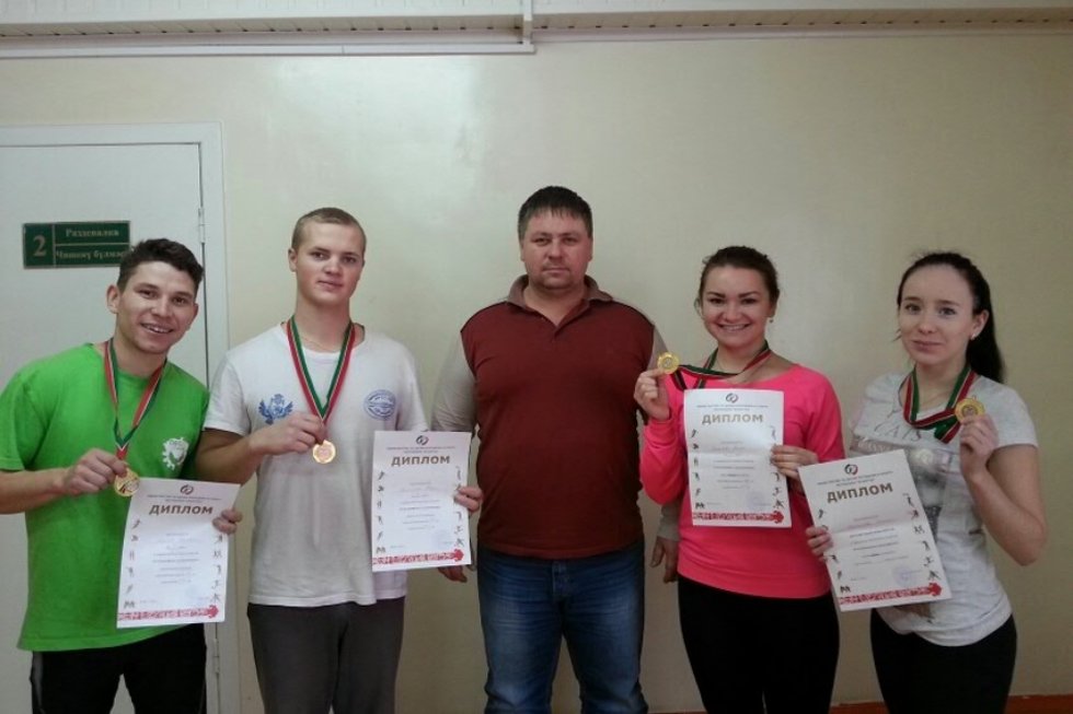 Спортсмены Елабужского института первые в пауэрлифтинге! Спортсмены Елабужского института первые в пауэрлифтинге!