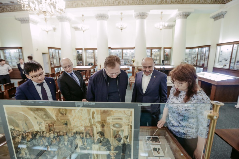 Kazan University toured by Zarubezhneft employees