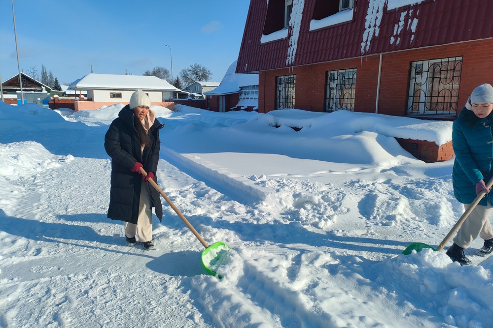 ����  �� ��������