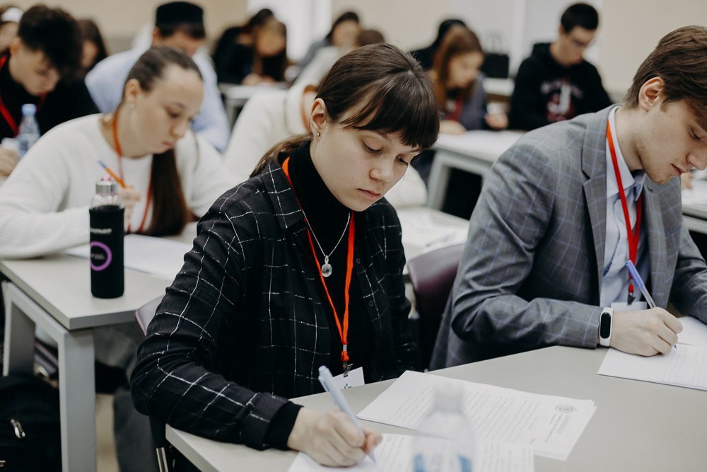 ������������� �������� ����� ������ � ��������� �������