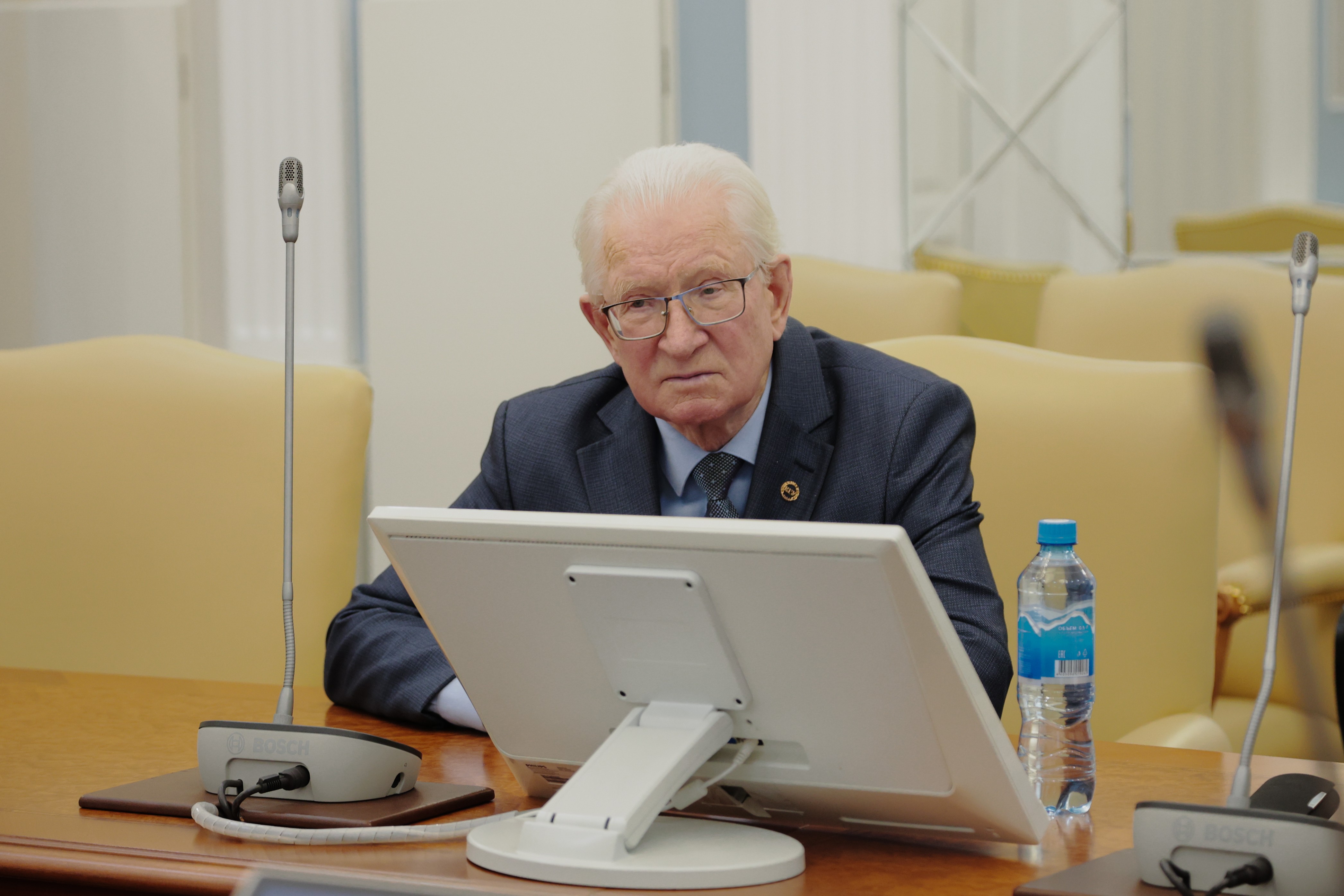 Брикс Брикс