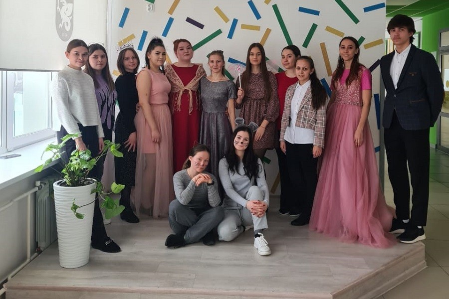 Способствуем формированию читательских интересов у младших школьников Способствуем формированию читательских интересов у младших школьников