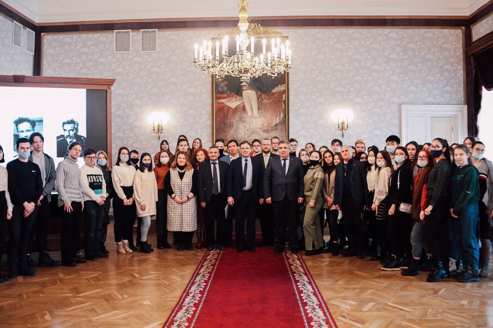 КФУ посетил директор Кунсткамеры Андрей Головнев КФУ посетил директор Кунсткамеры Андрей Головнев