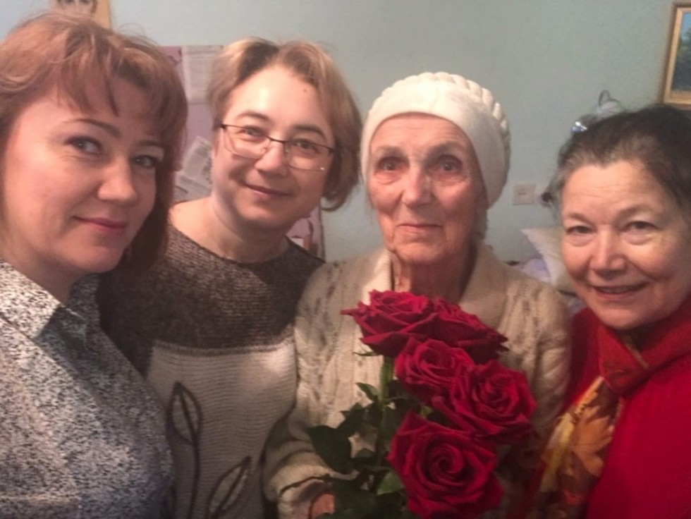 С праздником, Нина Ивановна! С праздником, Нина Ивановна!