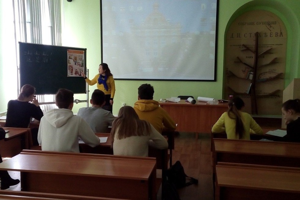 Участники лингвистической школы 'Polyglot' получили сертификаты об обучении Участники лингвистической школы 'Polyglot' получили сертификаты об обучении