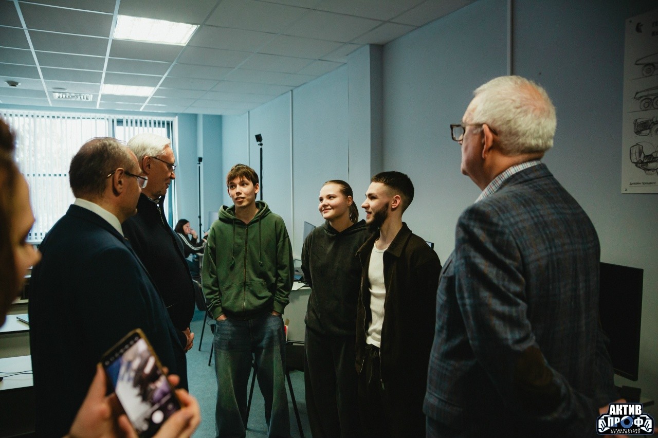 � ,��� &laquo;����� ���� ���&raquo;, ��� &laquo;�����&raquo;