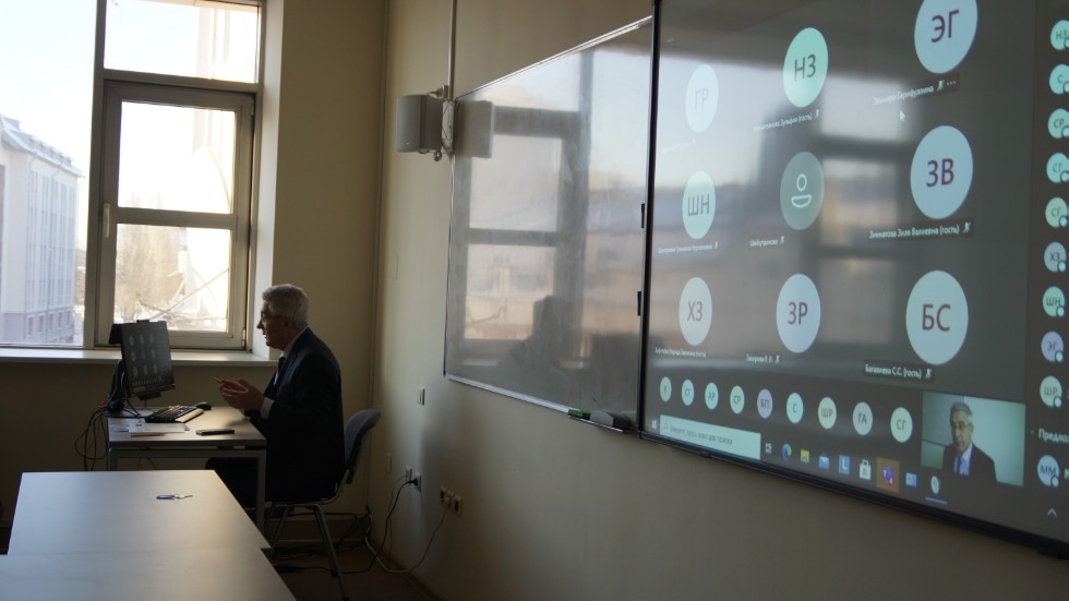 �������� ������������� ������-������������ �����������, ����������� 100-����� �� ��� �������� ��������� ��� ���������