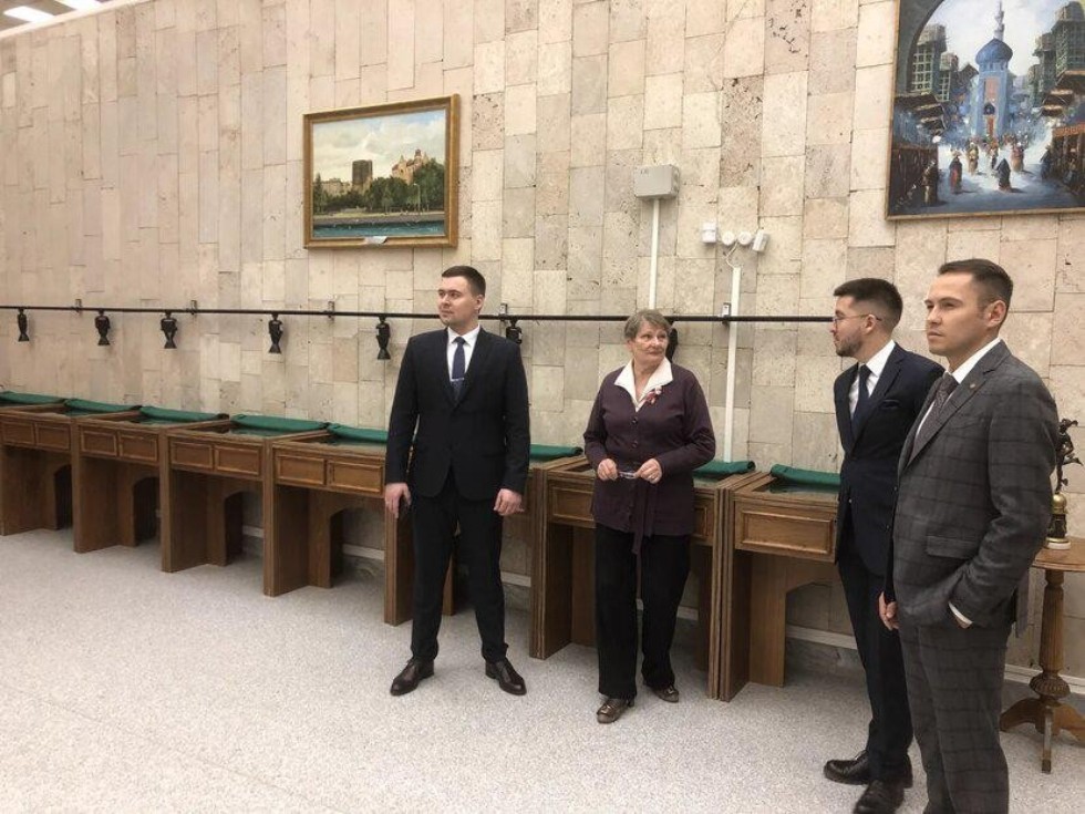 ������� ����� � ���������� ��������������� �������� ������������� ��������� (�����������) ��� ���������� ��������� (�����)