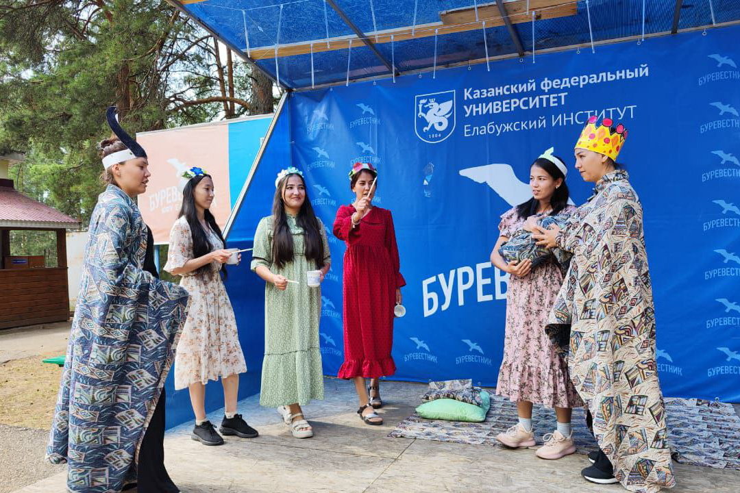 В 'Буревестнике' завершилась смена 'Этнолето' В 'Буревестнике' завершилась смена 'Этнолето'