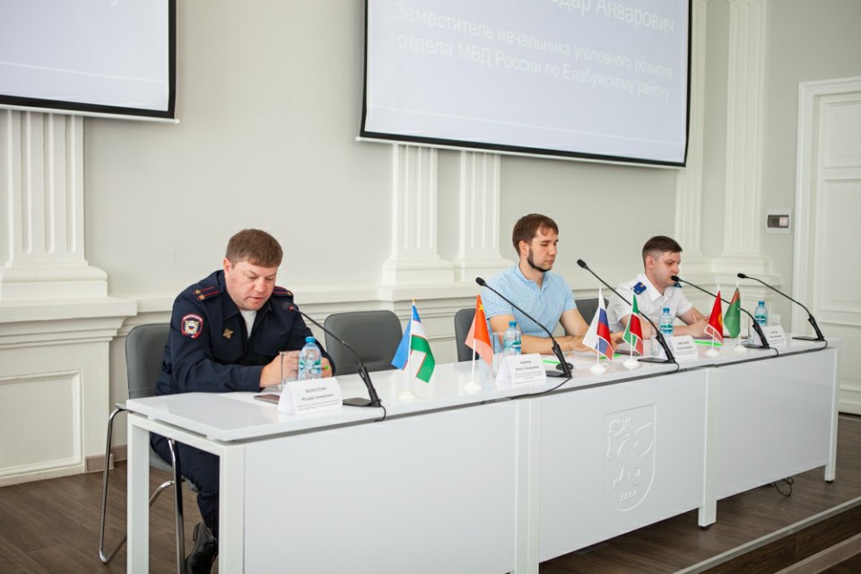 � ���������� ��������� ���������� ������� ����������� ��������� � ��������������� ��������������� ������� ��� � ������������� ����