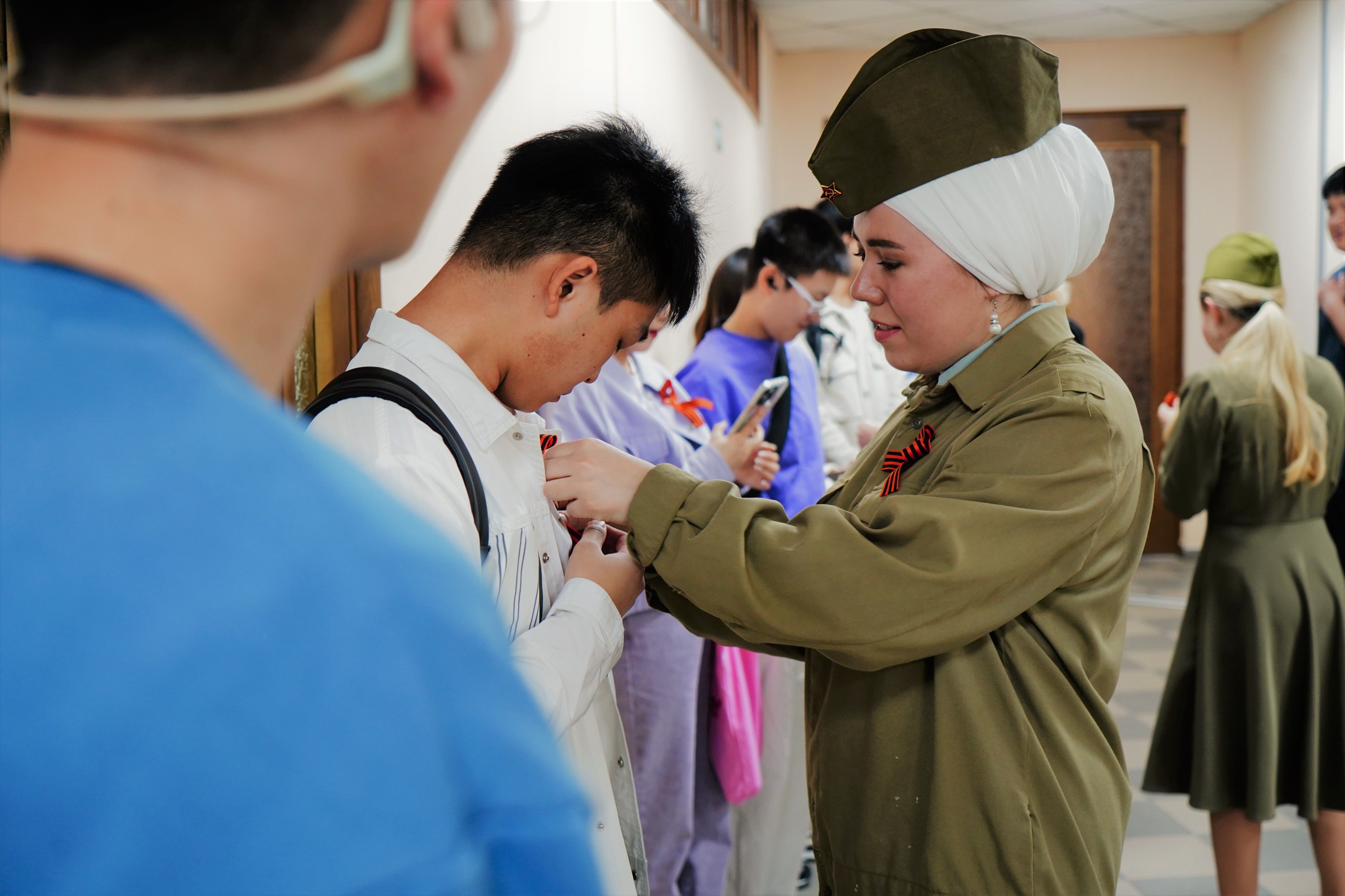 ����� � ����� 9 ���