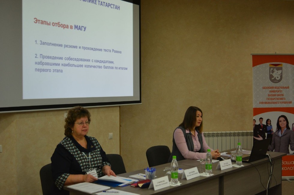 ����� ����