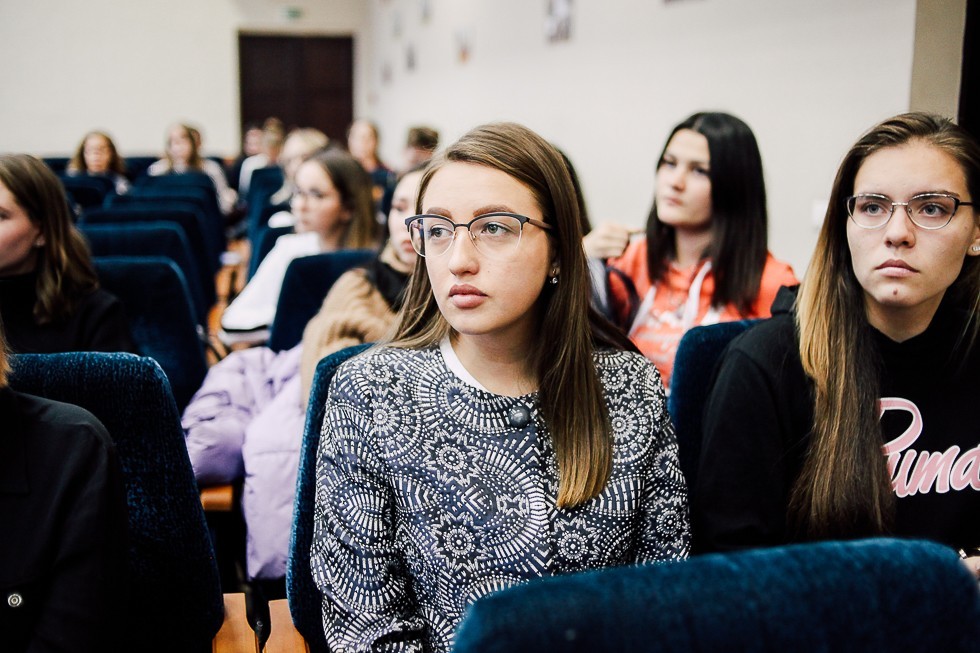 �������� ������ ����� ����������� ������ � �������� ����������� � ������������ ���(������������)