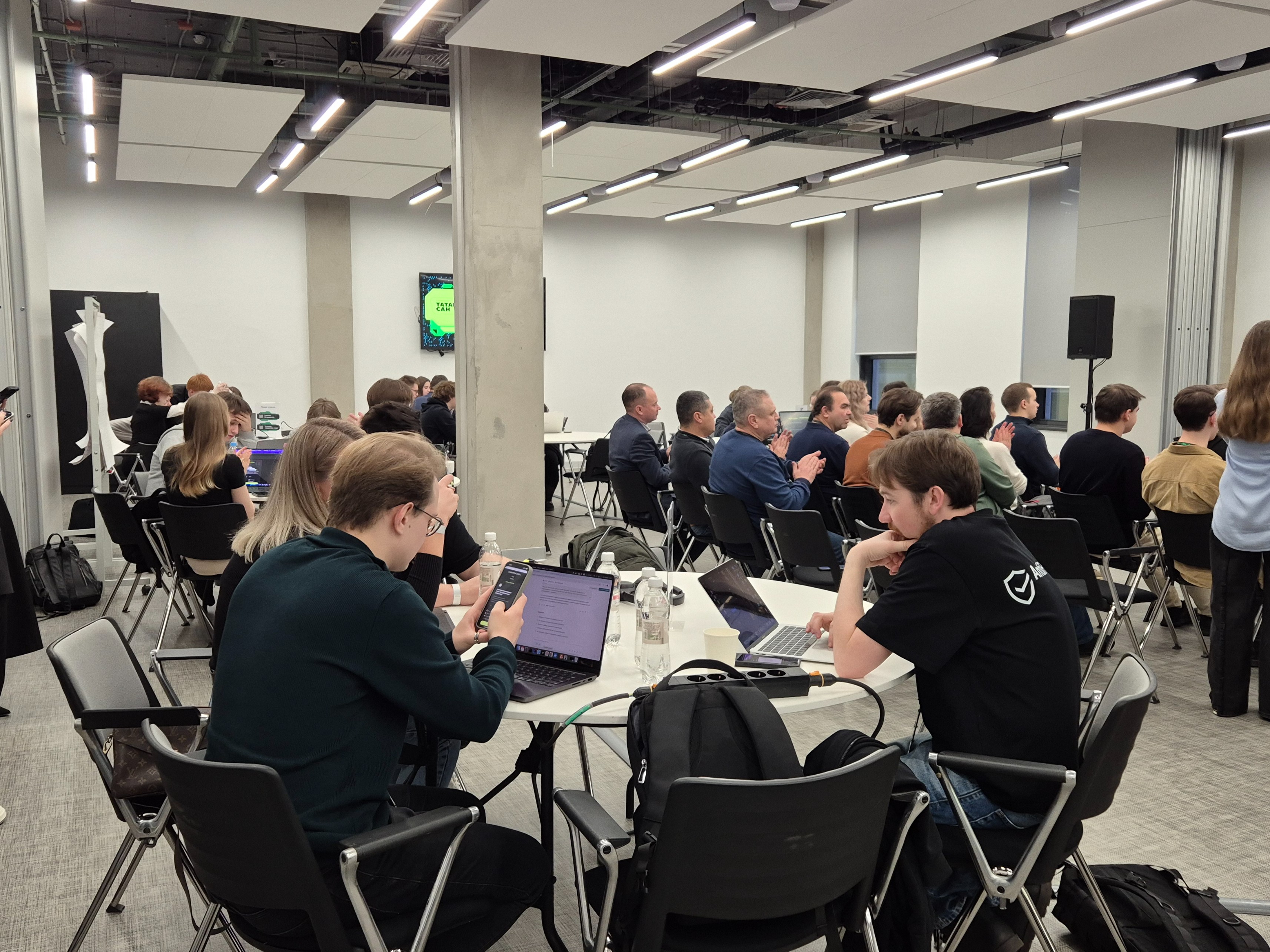 Очный финал хакатона AI-проектов от СБЕР в партнерстве с КФУ прошел в IT-парке имени Башира Ремеева Очный финал хакатона AI-проектов от СБЕР в партнерстве с КФУ прошел в IT-парке имени Башира Ремеева