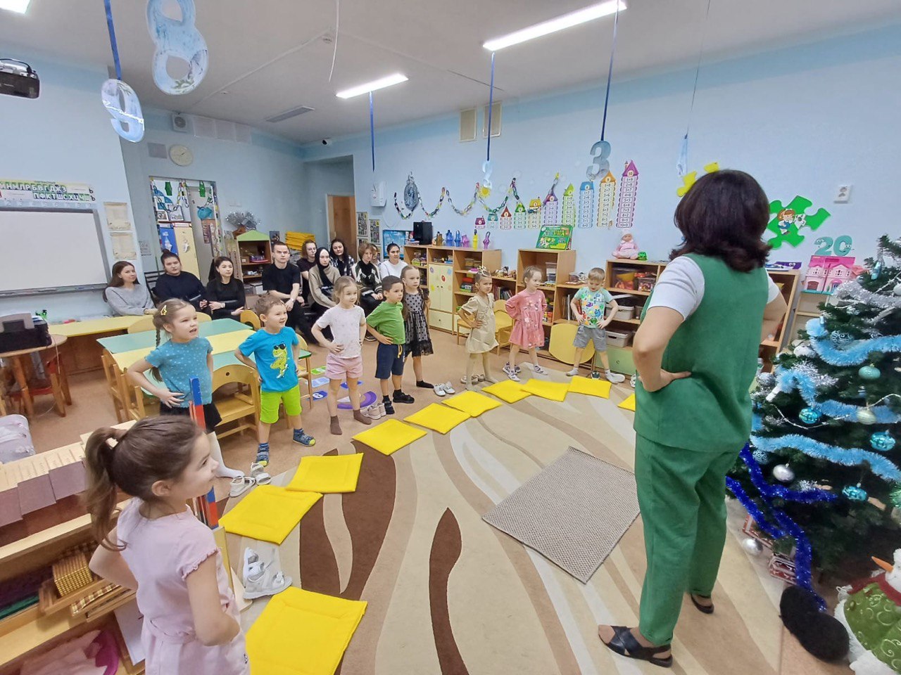 Практическое занятие студентов 17.1.-219 группы в МАДОУ 'Центр развития ребенка- детский сад №387' Московского района г. Казани Практическое занятие студентов 17.1.-219 группы в МАДОУ 'Центр развития ребенка- детский сад №387' Московского района г. Казани