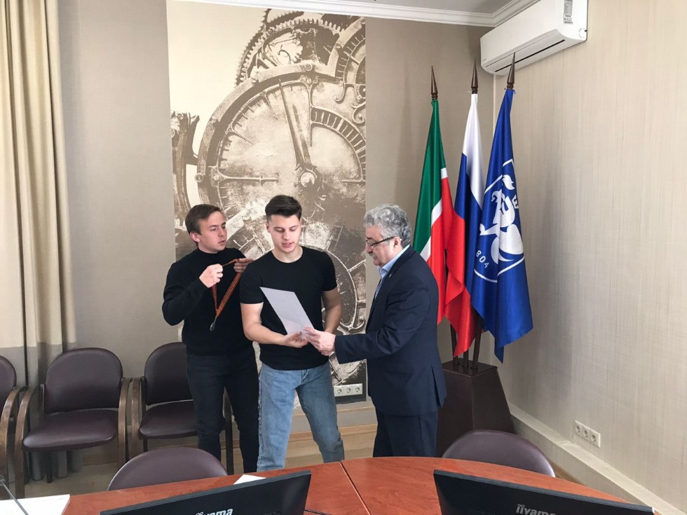 ���������� ������ ������� ��������� ����������� ��������� � �����