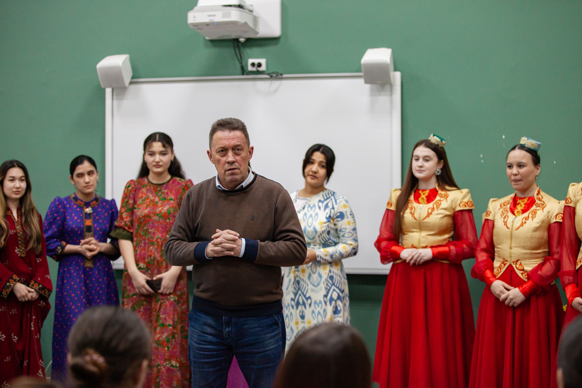 В Елабужском институте КФУ отметили праздник Навруз В Елабужском институте КФУ отметили праздник Навруз