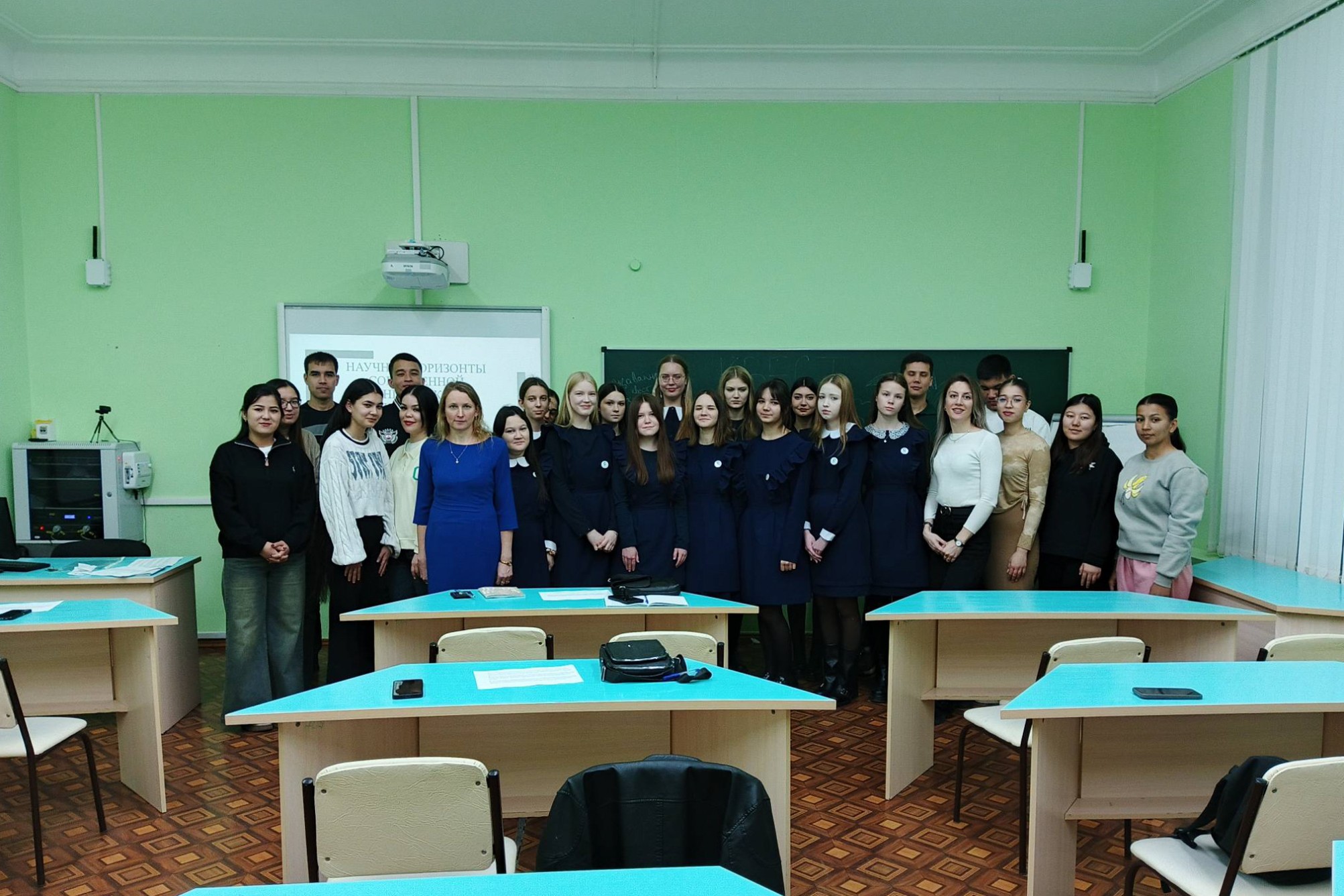 Студенты 'Edlingua' провели научные дебаты Студенты 'Edlingua' провели научные дебаты