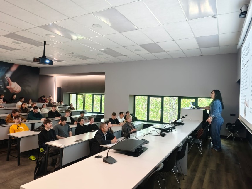 Ведущие IT-компаний АЙТАТ, ЦОБ и ЦИТ ПАО 'КАМАЗ Ведущие IT-компаний АЙТАТ, ЦОБ и ЦИТ ПАО 'КАМАЗ