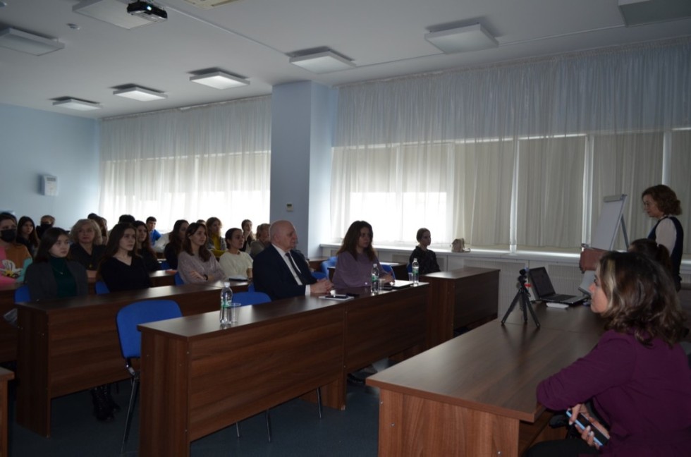 На площадках форума На площадках форума